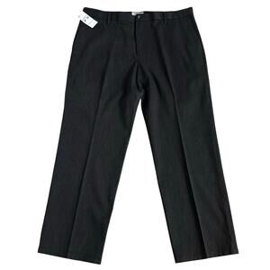 NEW Dockers Size 38 x 30 The Best Pressed Classic Fit Signature Khaki Charcoal